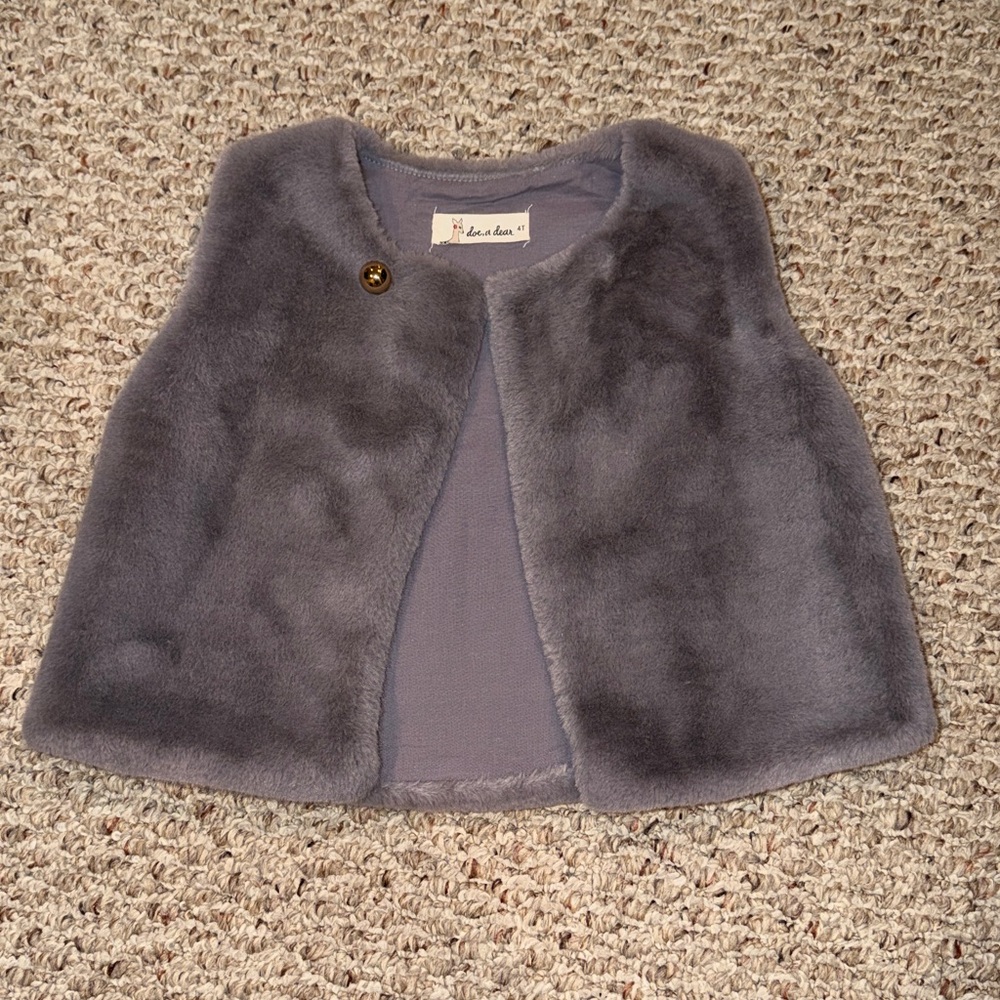 Doe, a dear Gray Faux Fur kids Vest - size 4T